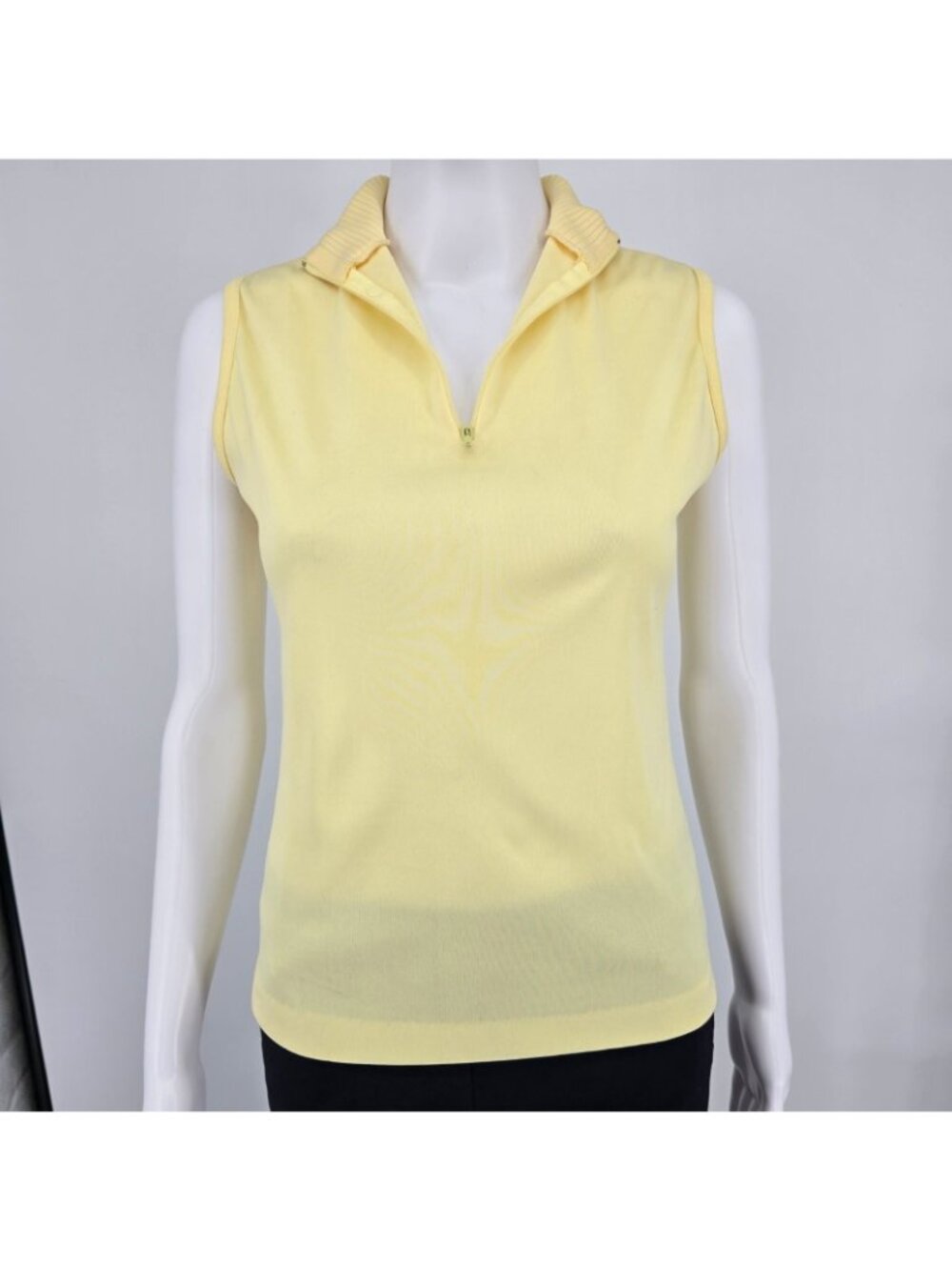 Vintage 1990s Women's Butter Yellow Knit Mock Neck Sleeveless Zip Top (S/M) - Picture 2 of 13